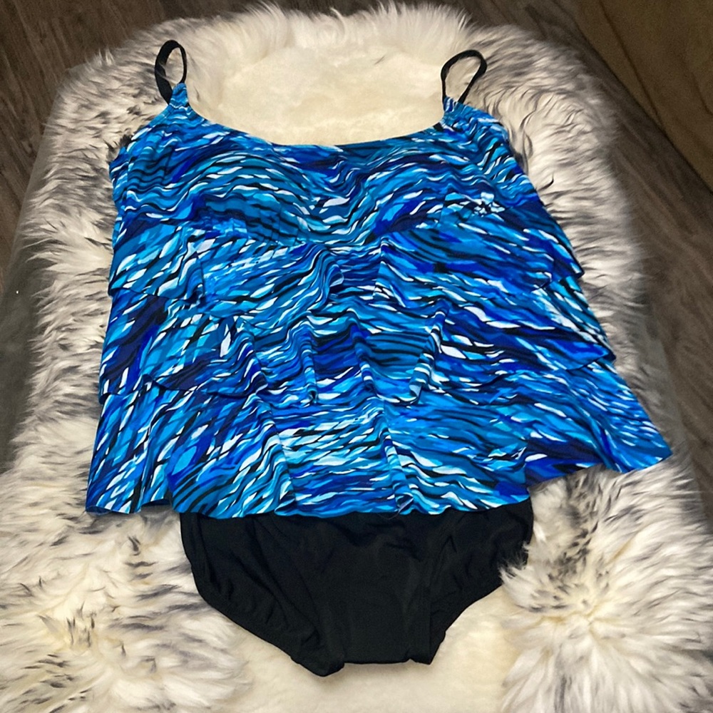 Longitude Playing Koi Triple Tier Tank Soft Cup Long Torso One Piece Swimsuit 16 - Picture 1 of 11